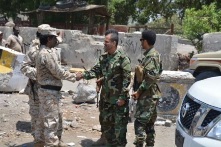 أمن عدن يلقي القبض على عصابة سرقت ذهب بقيمة 15مليون ريال في محافظة المهرة