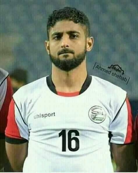 وزير في حكومة الشرعية يستبعد اللآعب المحترف إبن عدن من تشكيلة المنتخب القومي لأسباب سياسية