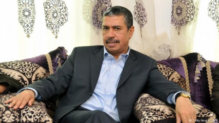 بحاح يسأل...لماذا لا يقوم التحالف بتسليم منفذ الوديعة لقوات حضرمية