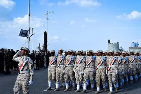 كتائب العاصفة الجنوبية تدشن عامها التدريبي بعرض عسكري